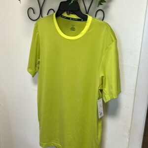 NWT Tek Gear Dry Tek Men’s Bright Yellow Stretch Athletic T Shirt.  Sz M